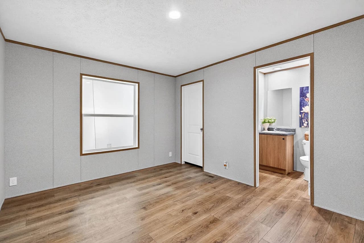 Cumberland bedroom home features