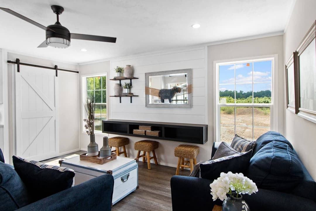 Sierra interior home features