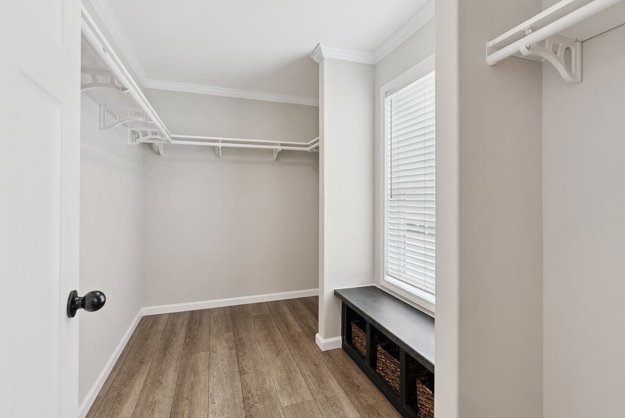 Blue sky  home features