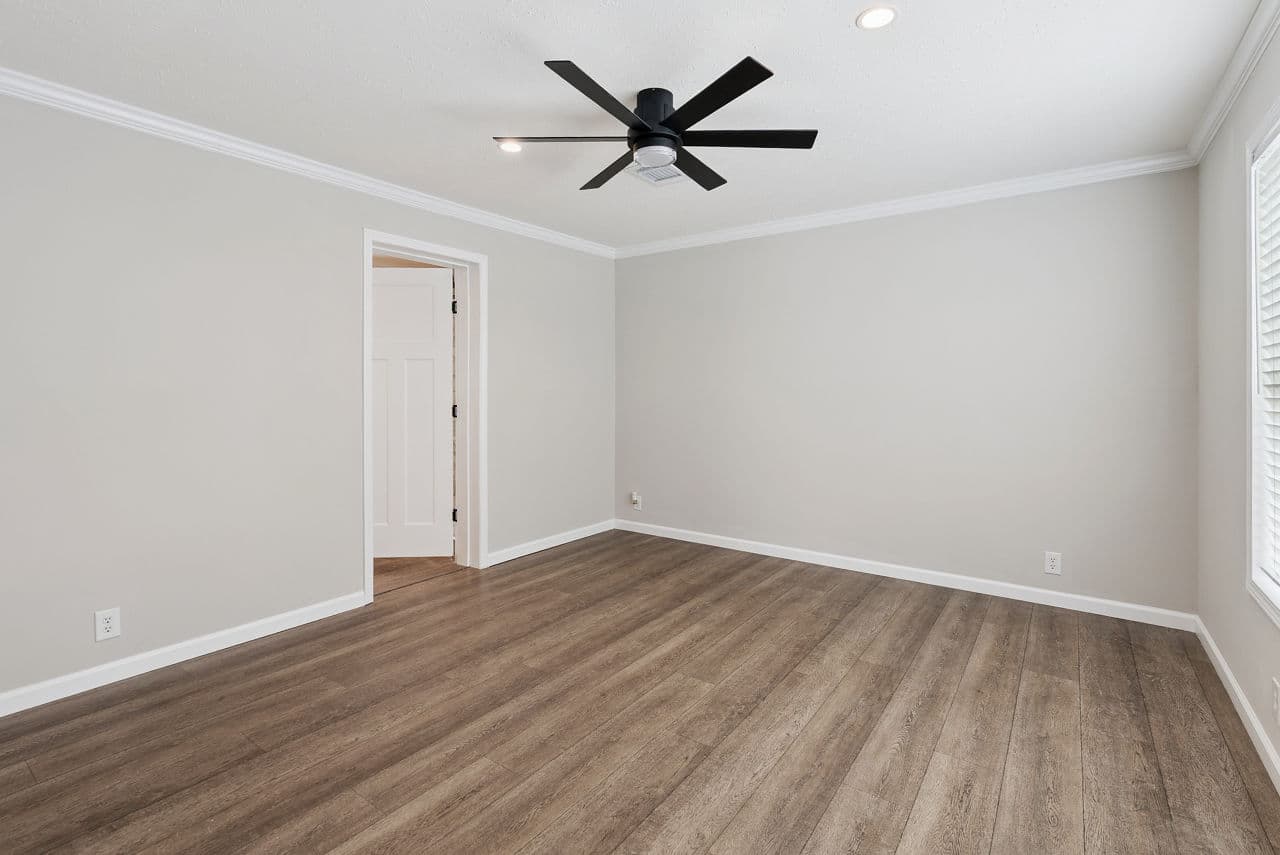 Blue sky  home features