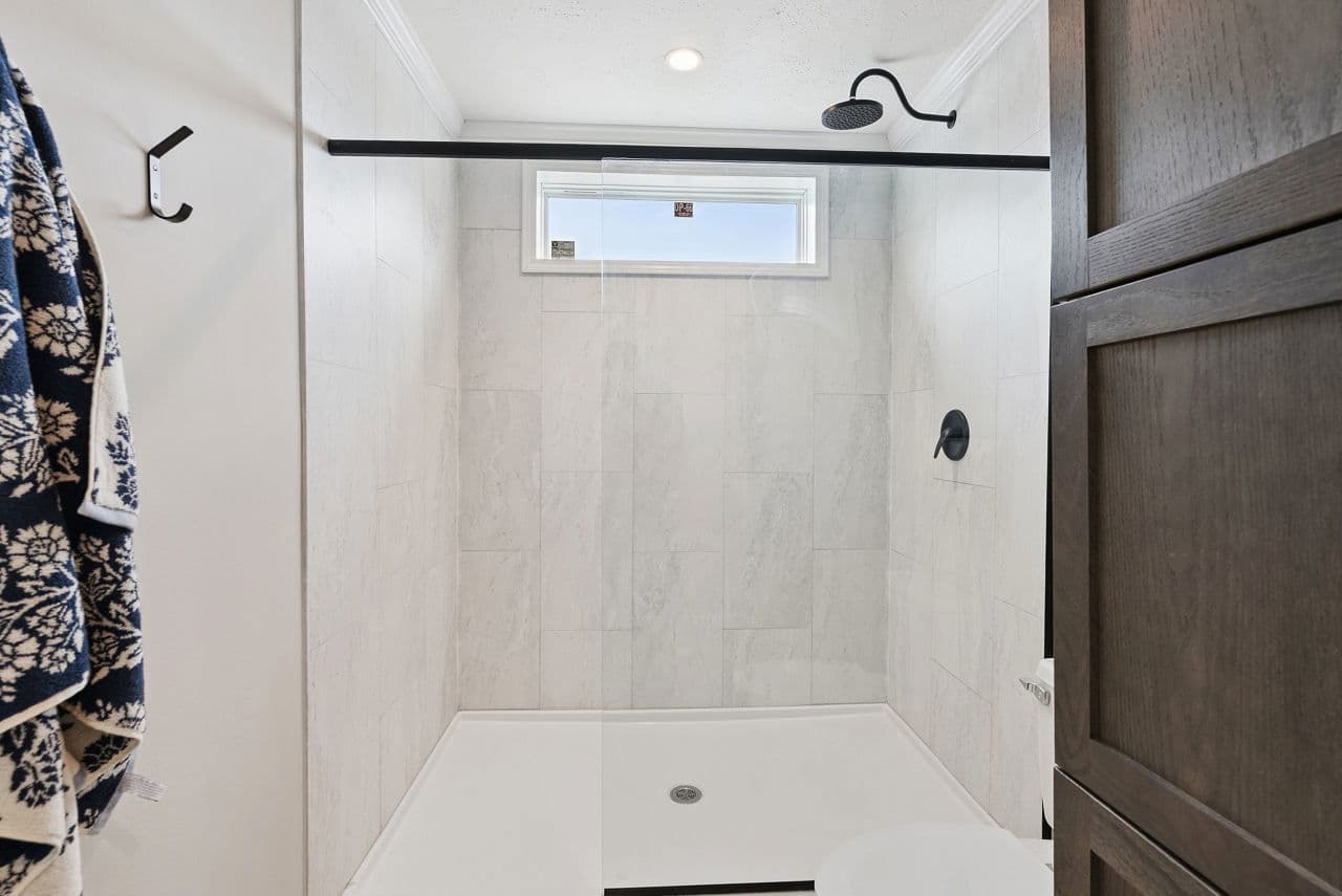 Driftwood  home features