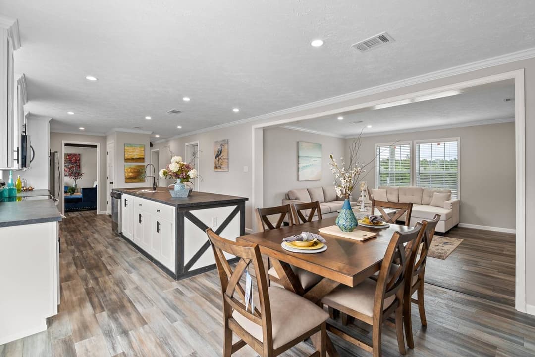 St. charles interior home features