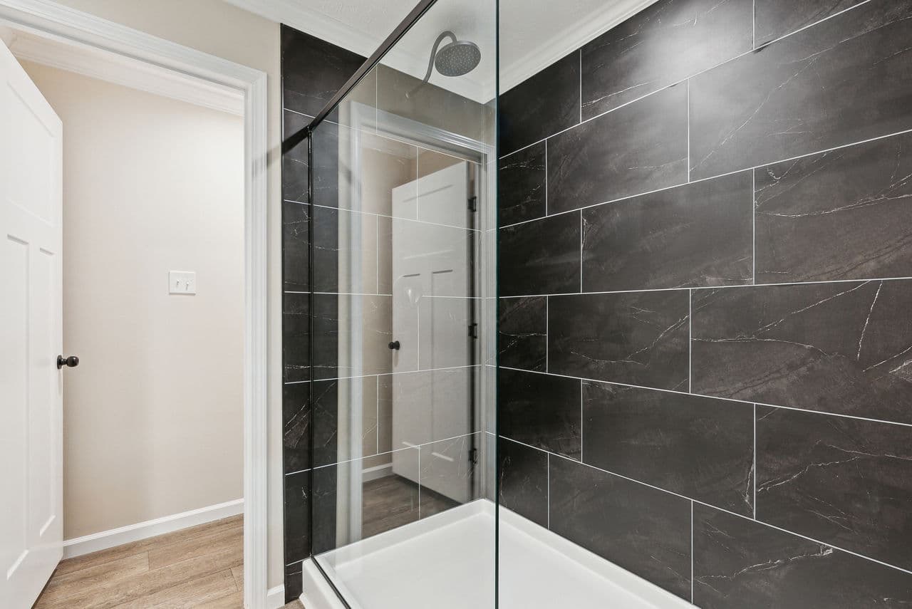 Vienna bathroom home features