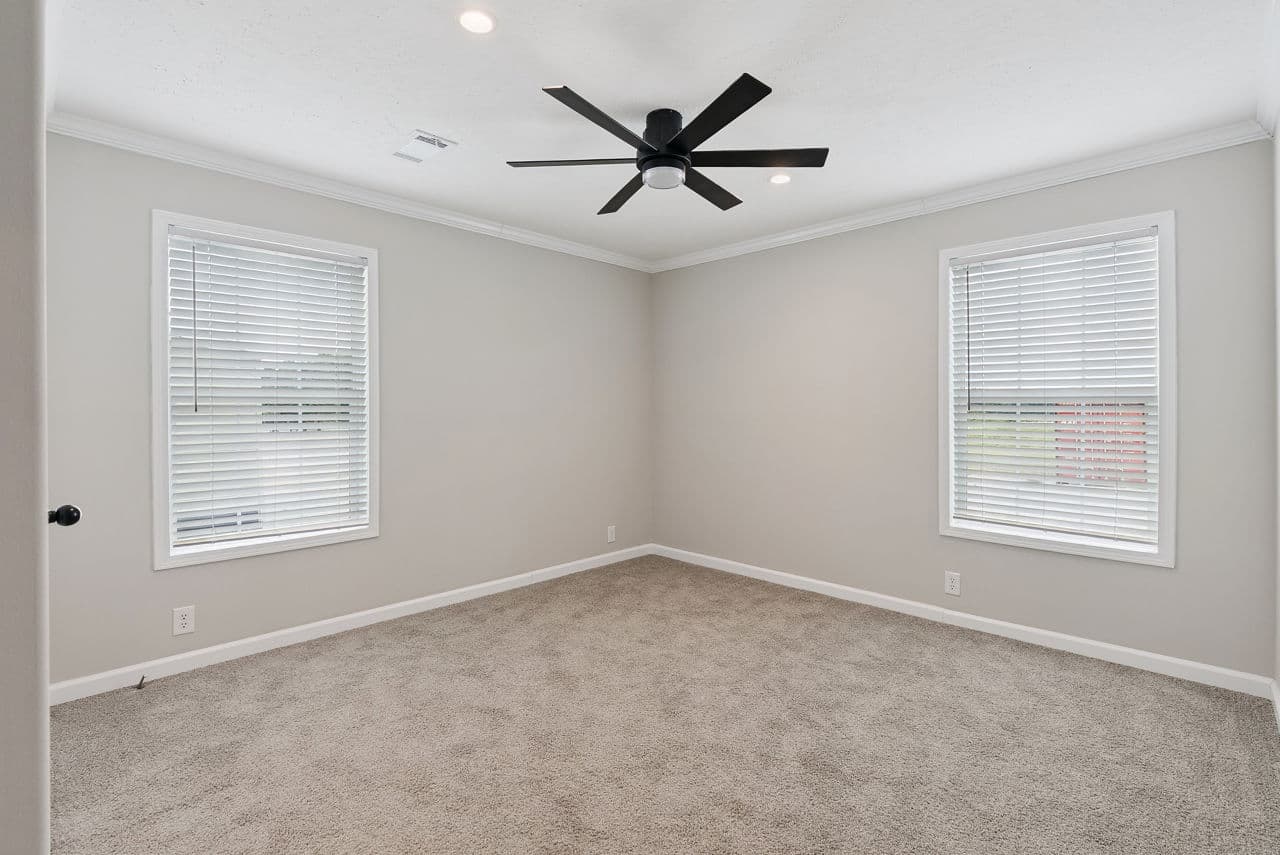 Driftwood  home features