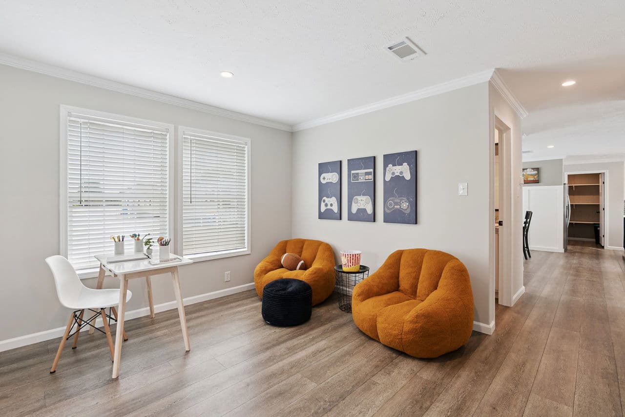 Blue sky  home features