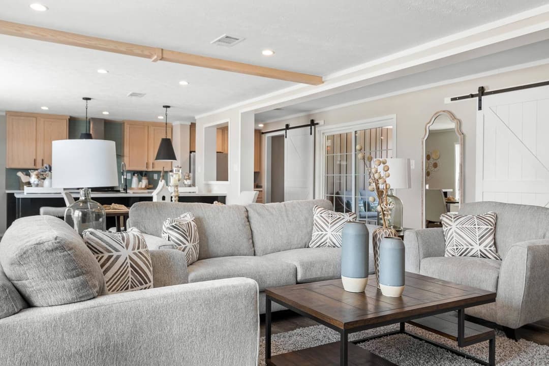 Paris interior home features