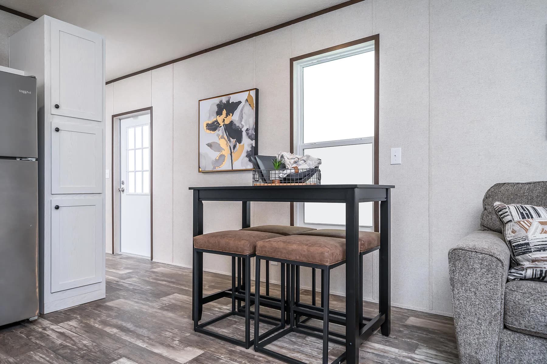Vertex interior home features