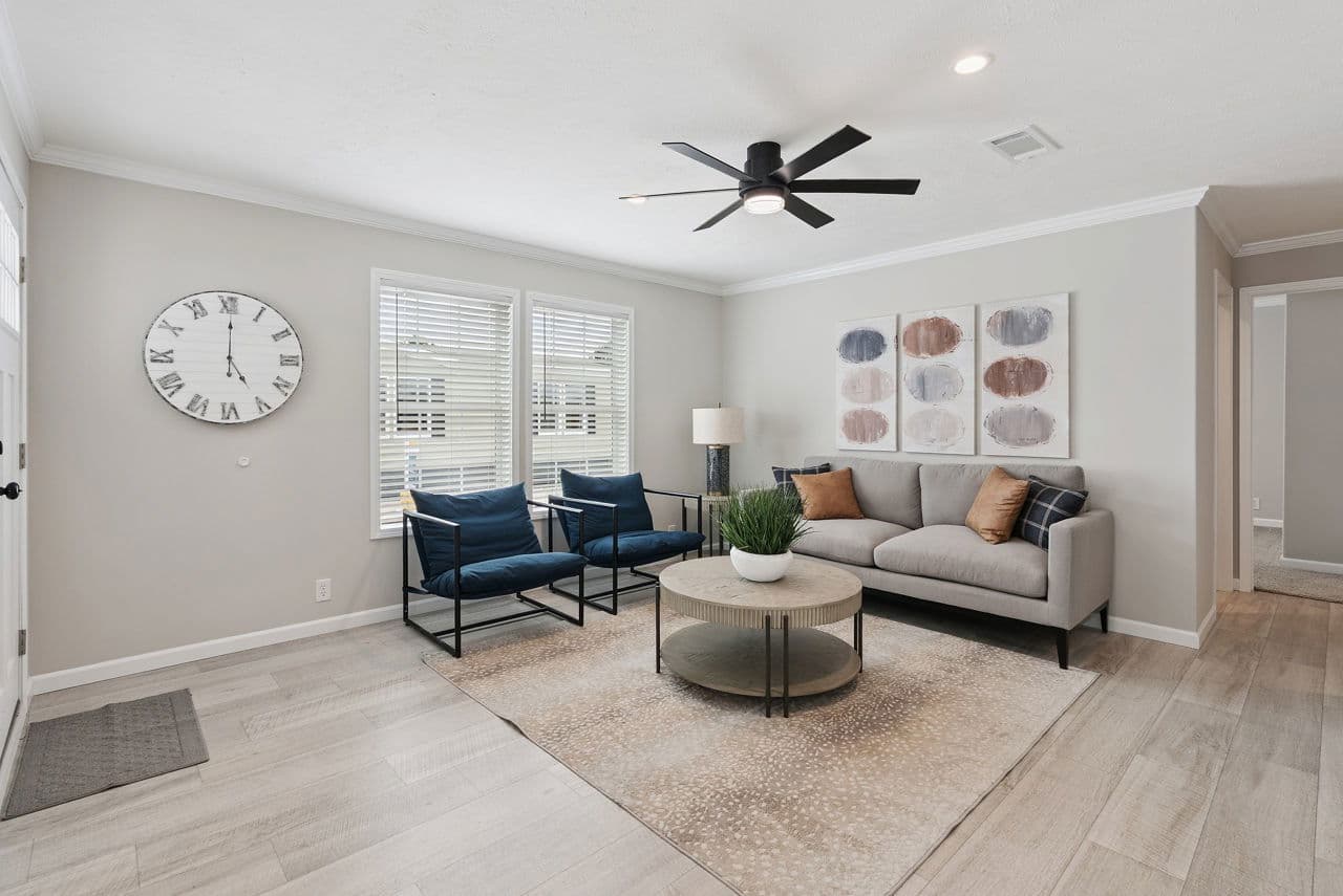 Driftwood  home features