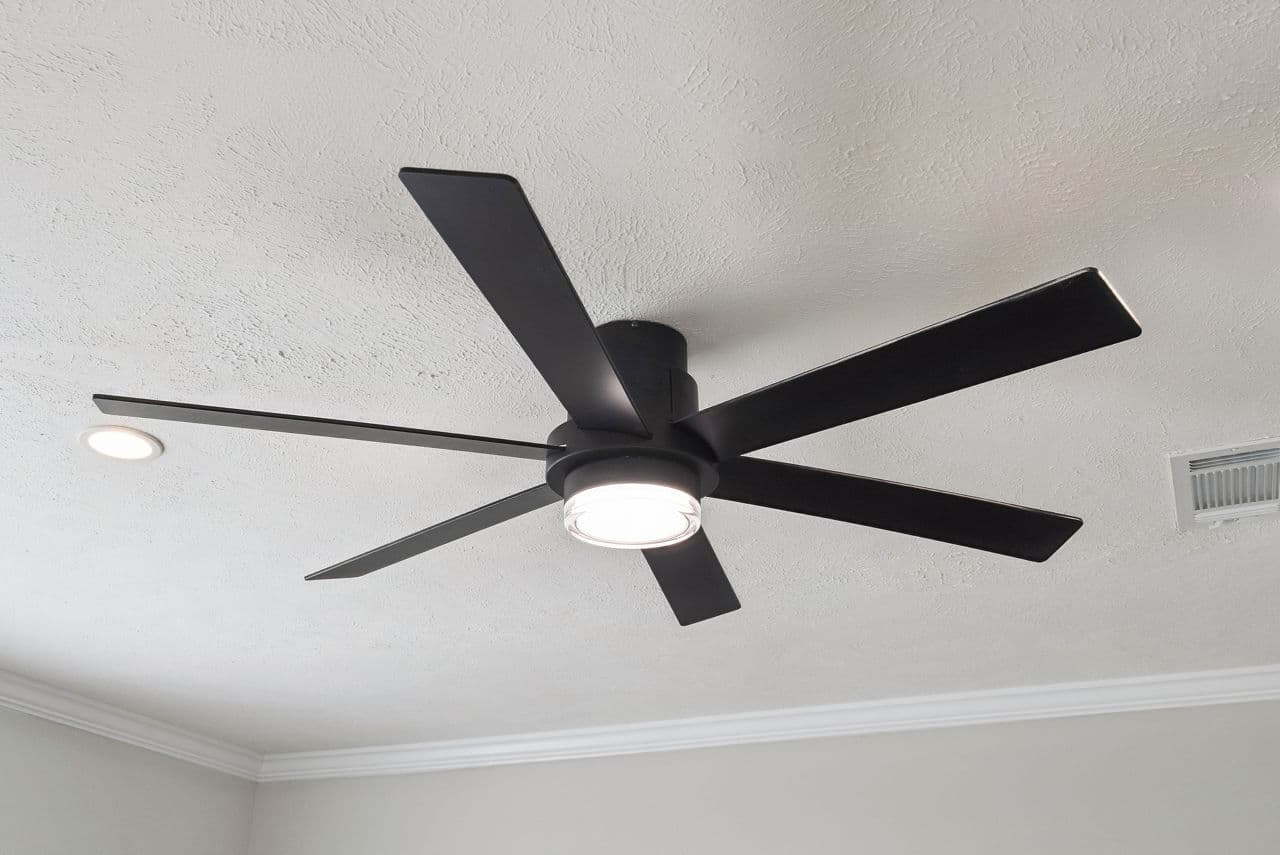 Driftwood  home features