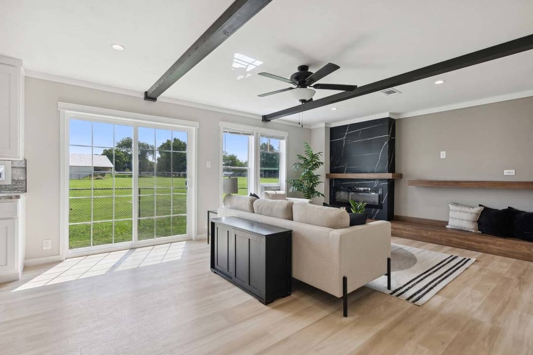 Vista villa interior home features