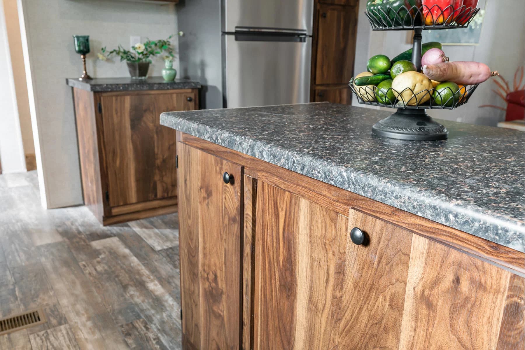 Crown kitchen home features