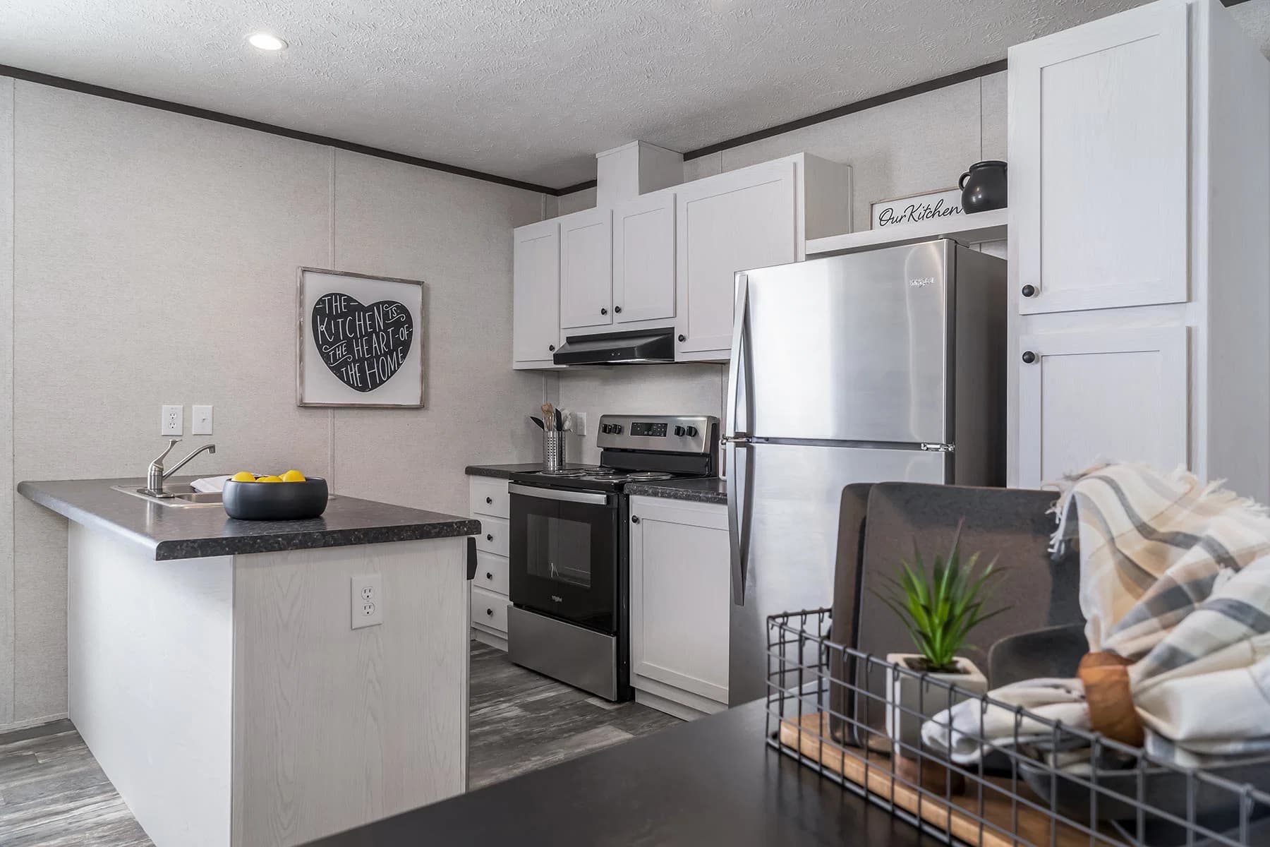 Vertex kitchen home features