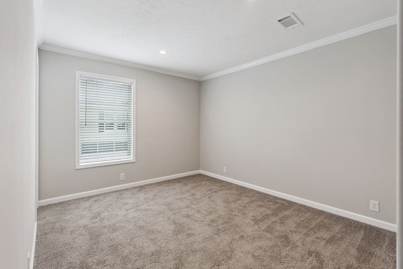 Driftwood  home features