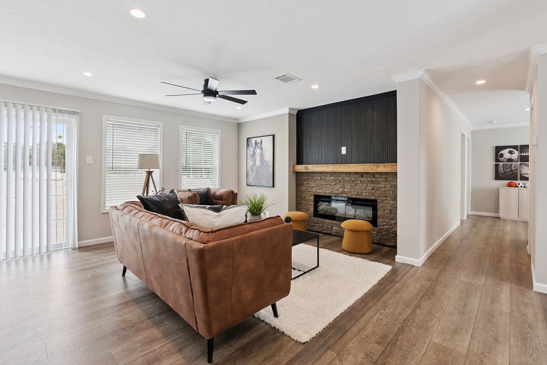 Blue sky interior home features