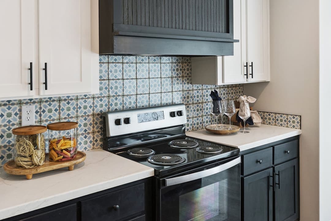 Blue sky kitchen home features