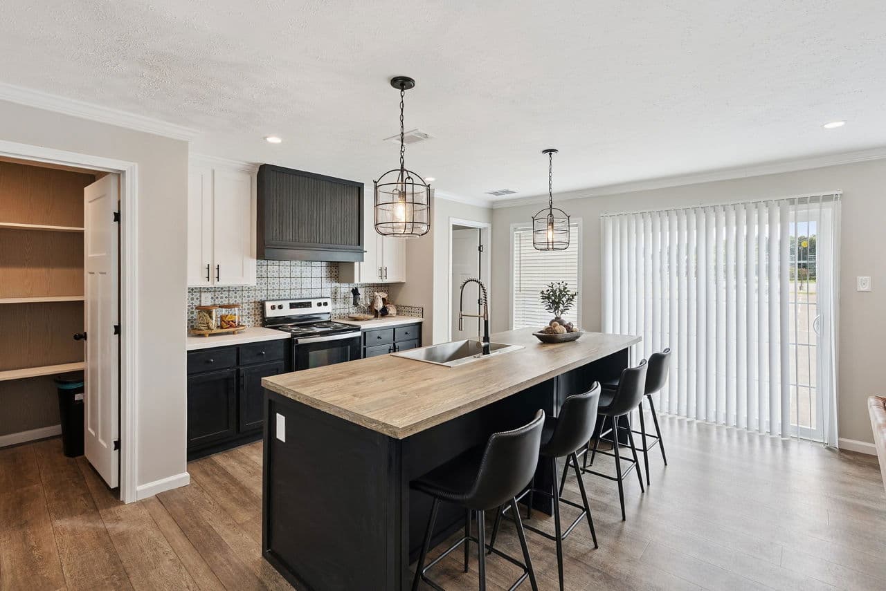 Blue sky  home features