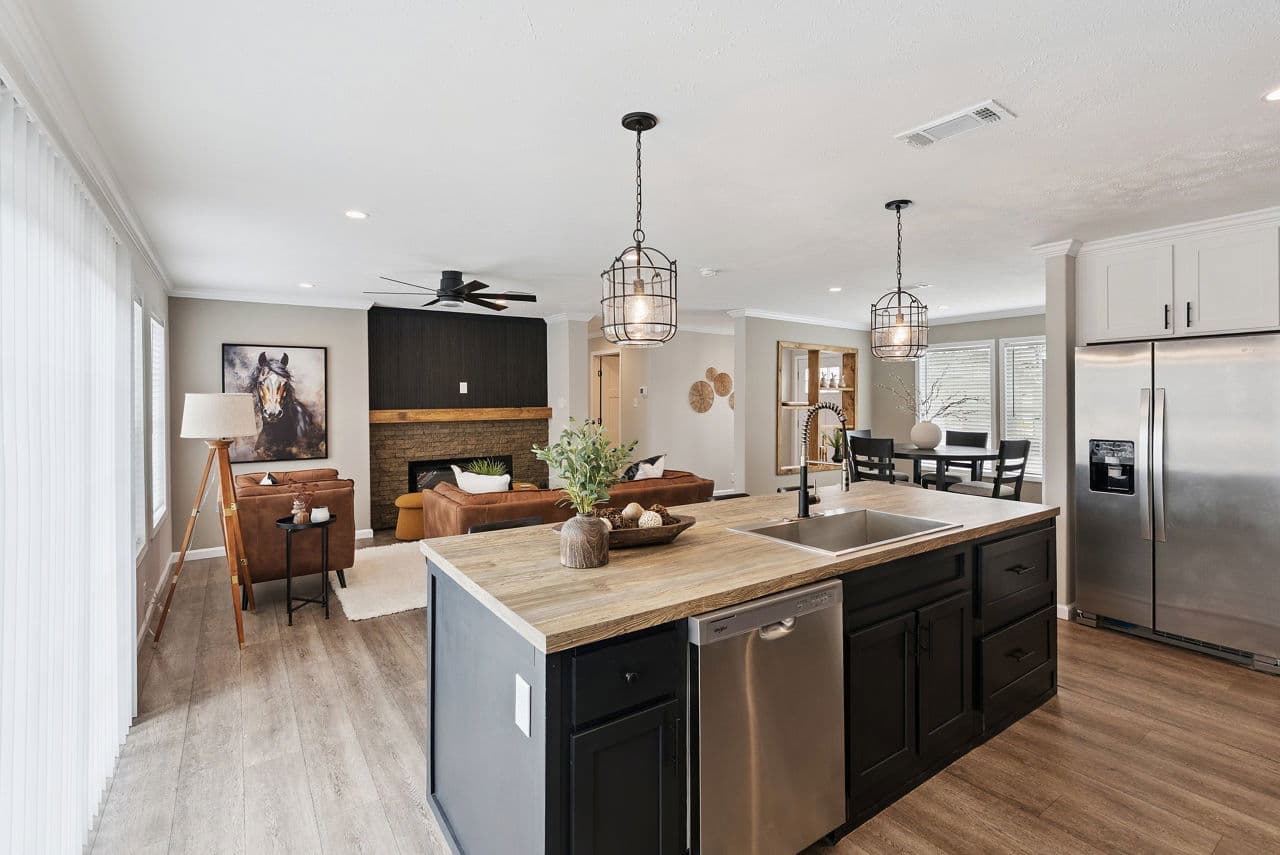 Blue sky  home features