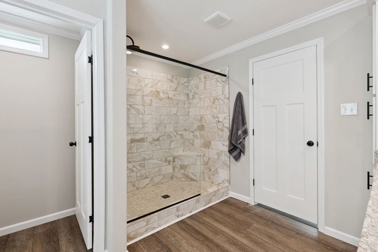 Blue sky  home features