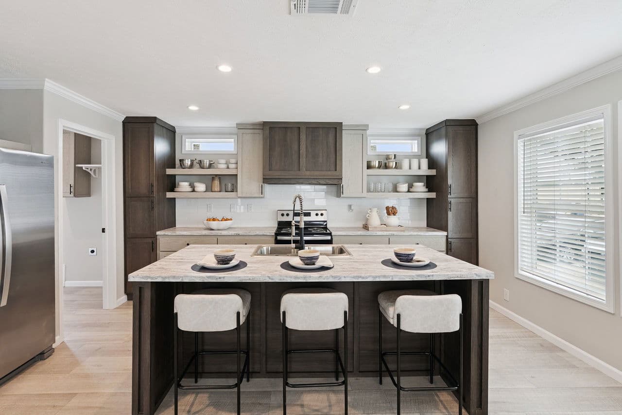 Driftwood  home features