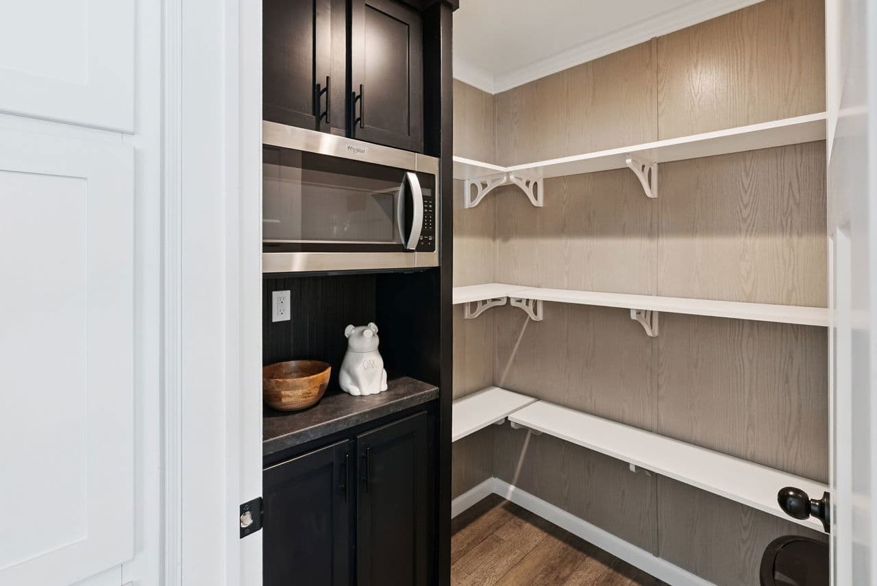 Blue sky  home features