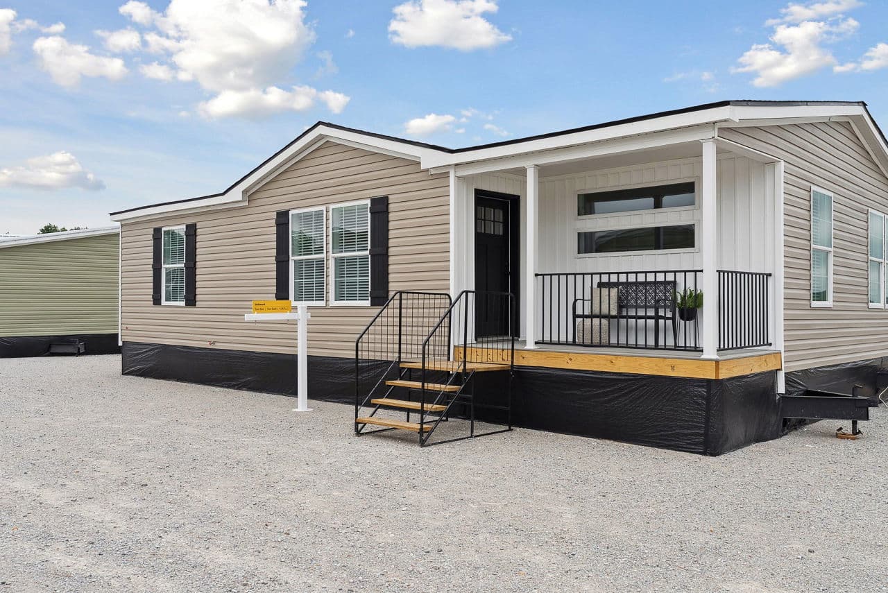 Driftwood hero home features