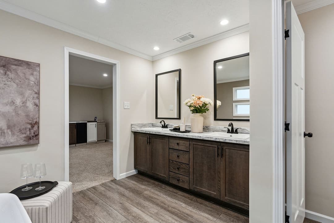 Vienna bathroom home features